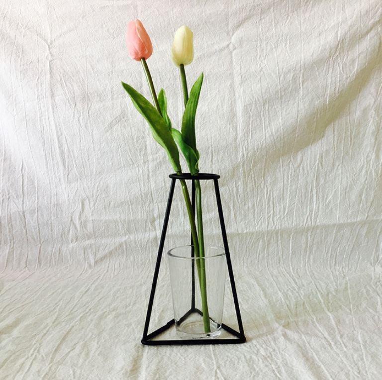 Nordic Metal Wall Vase Frame for Modern Home Decor